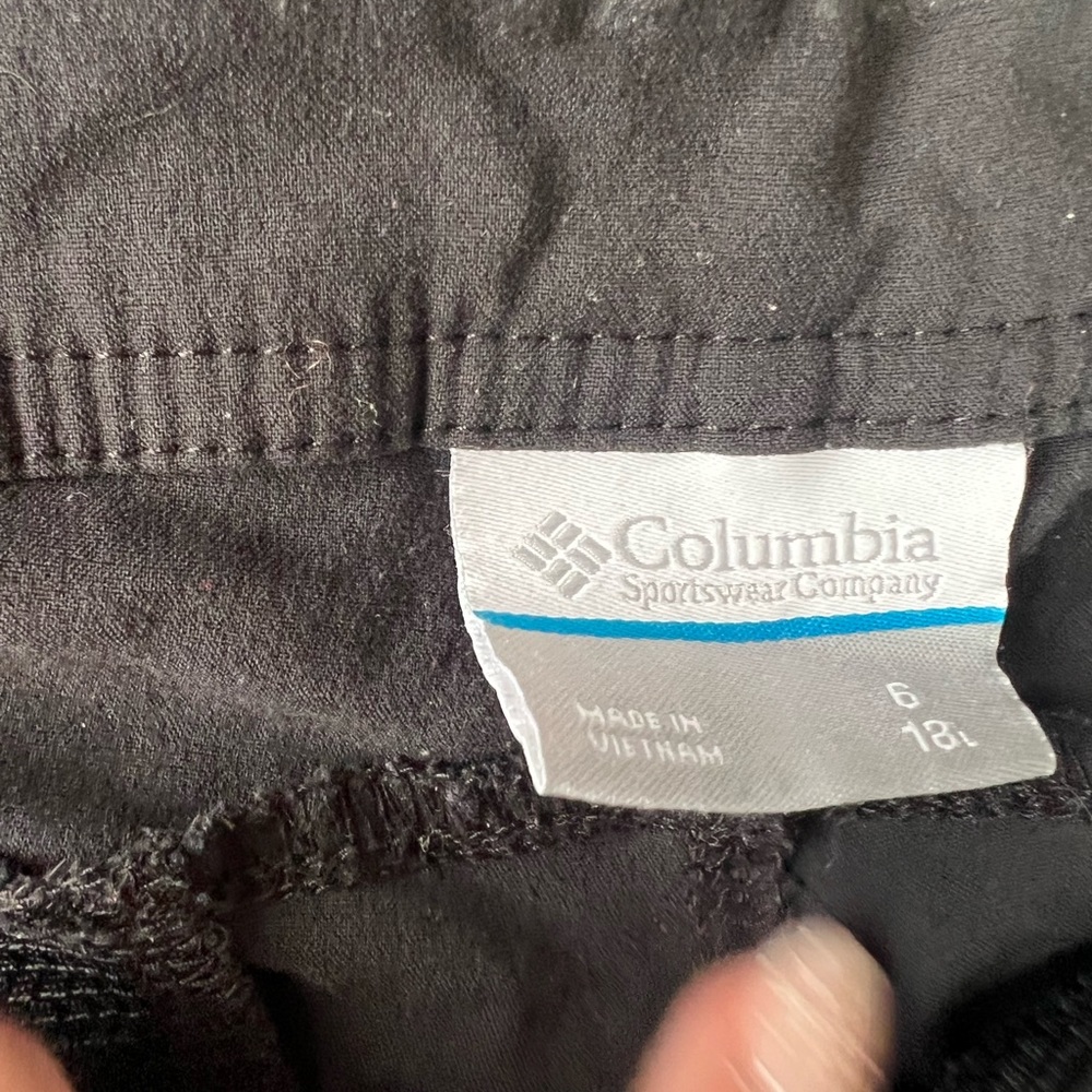 Black Columbia capri pants